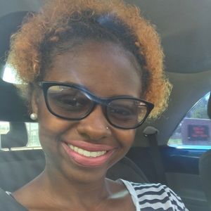 Meet your Posher, Nakeytha